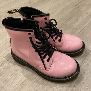 Dr marten Boots for girl size 2